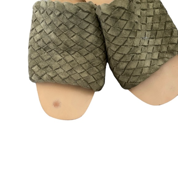 Authentic Mi.Mi Sandals - Picture 9 of 10